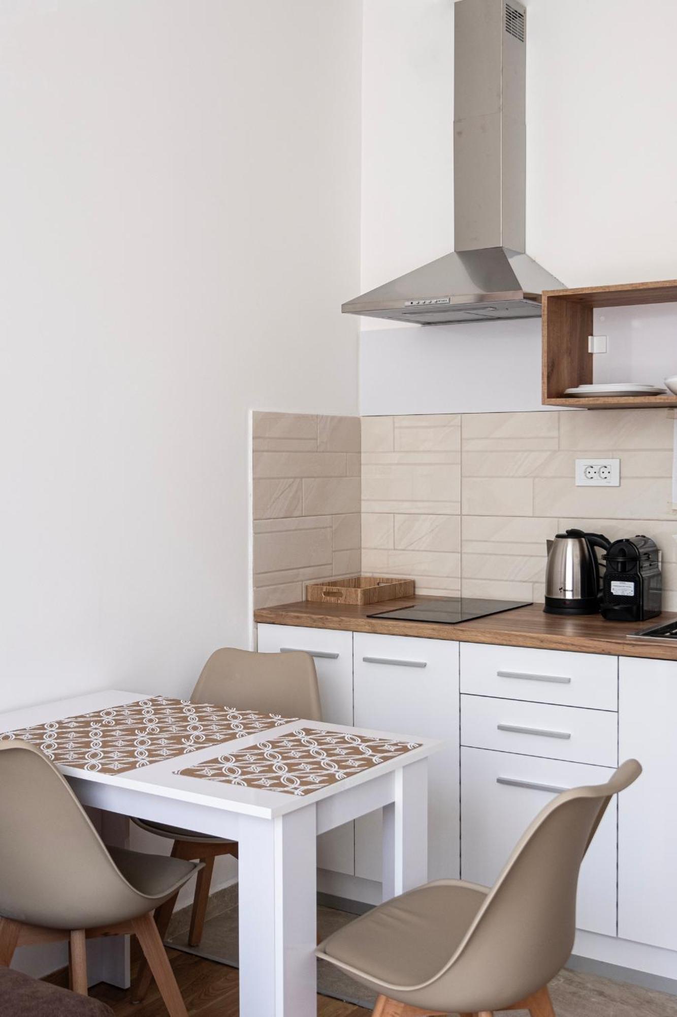 Home Art Apartments Skopje Eksteriør billede